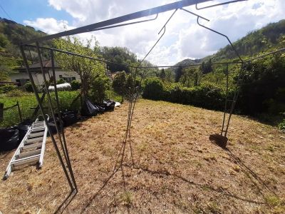 GATTORNA A 500 METRI APPARTAMENTO CON BOX E GIARDINO