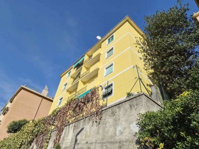 Genova via Remigio Zena 20 - Appartamento termoautonomo con 2 balconi e facciate nuove