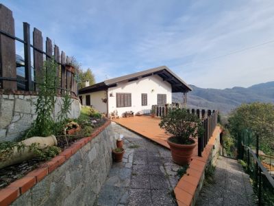 Casa indipendente in affitto stagionale estivo con parcheggio e terrazza