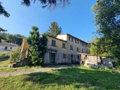 Pezzonasca - 2 case indipendenti con terreno carrabile 