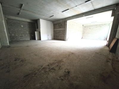 ACQUA DI OGNIO CAPANNONE INDUSTRIALE