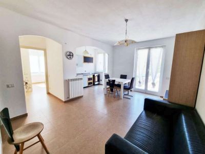 Gattorna centro - Appartamento arredato con balcone