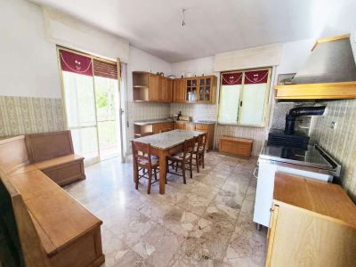 Ferrada - Quartaie - Grande appartamento con terreno e garage