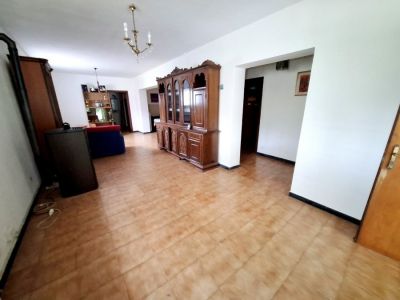 PIANCARNESE APPARTAMENTO INTERRATO AMPIA METRATURA
