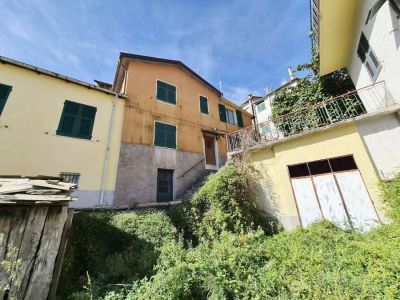 Pannesi - Casa semindipendente con cantina